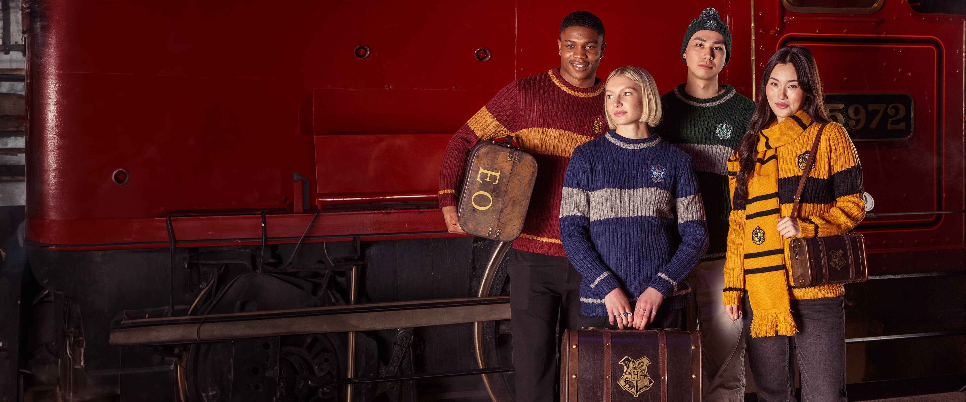 (ハリー・ポッター) Harry Potter オフィシャル商品 レディース Dobby Is Free トレーナー コットン 長袖 トップス BI111 Harry Potter Clothing | Harry Potter Shop UK