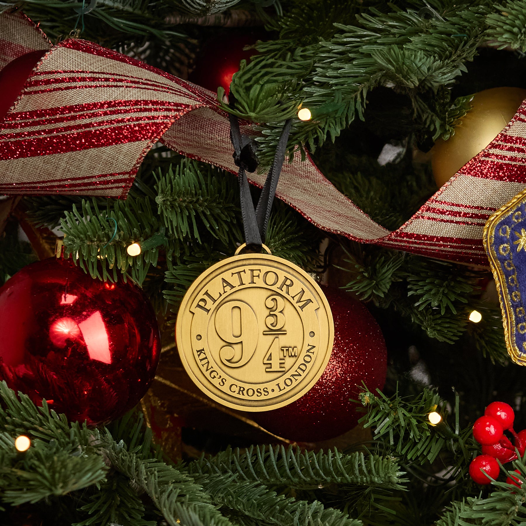 Platform 9 3/4 Metal Ornament