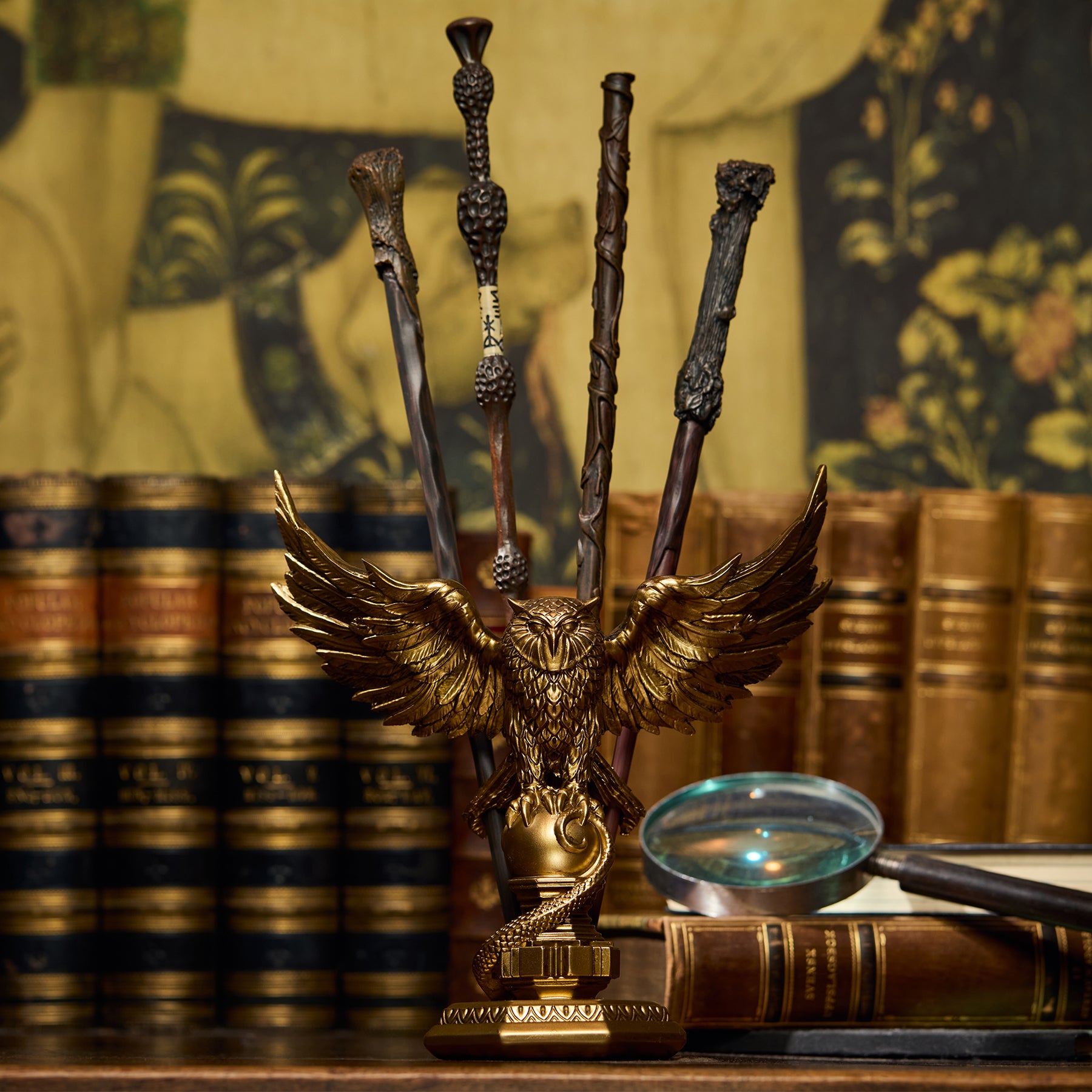 Dumbledore's Lectern Owl Wand Stand
