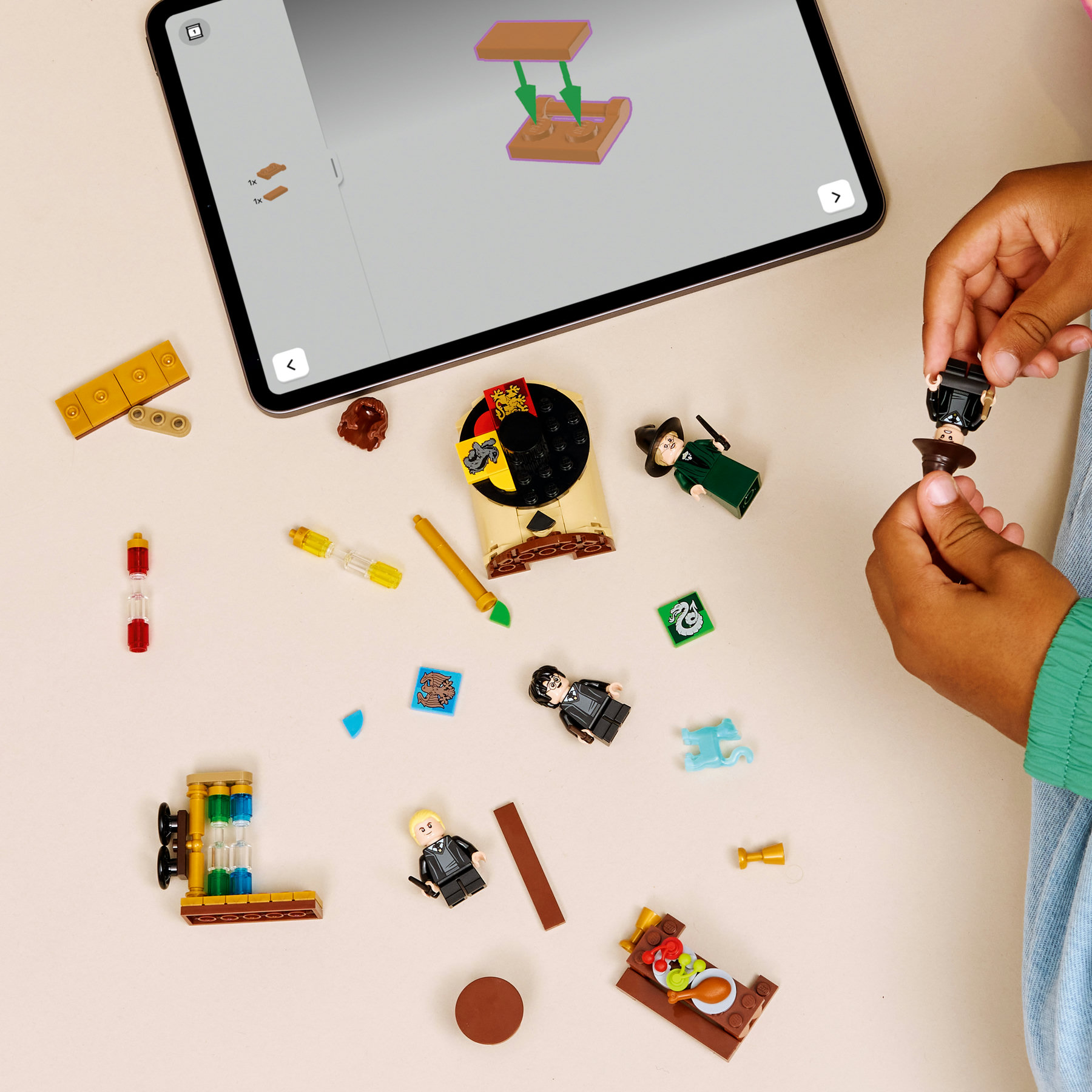 Hogwarts Castle - Sorting Hat Ceremony LEGO