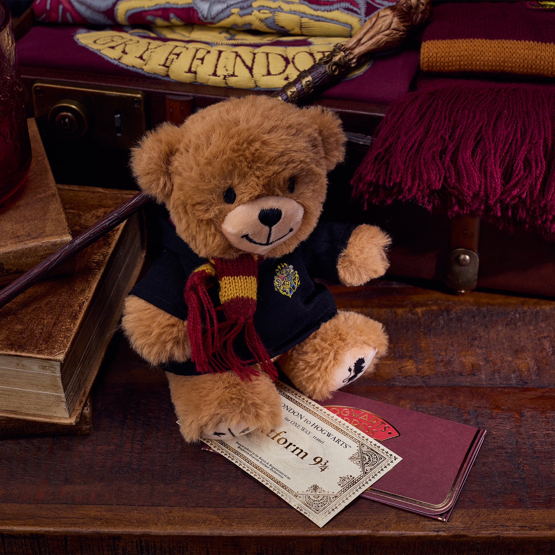 Gryffindor Gift Trunk