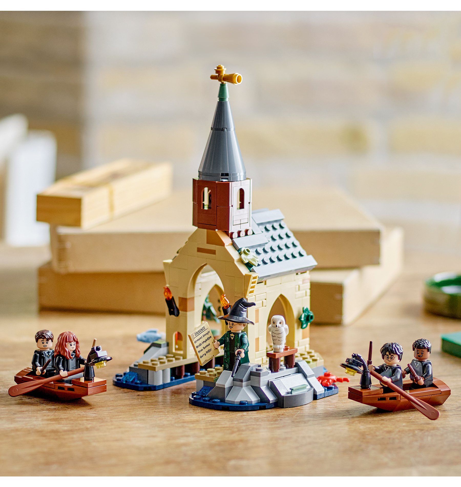 Hogwarts Castle Boathouse LEGO