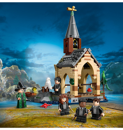 Hogwarts Castle Boathouse LEGO