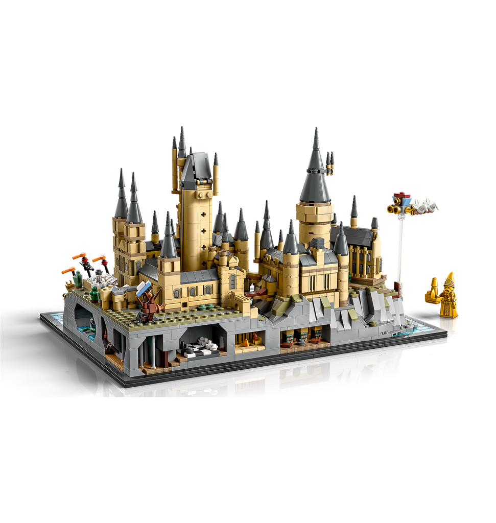 Hogwarts Castle and Grounds LEGO | Harry Potter Shop UK