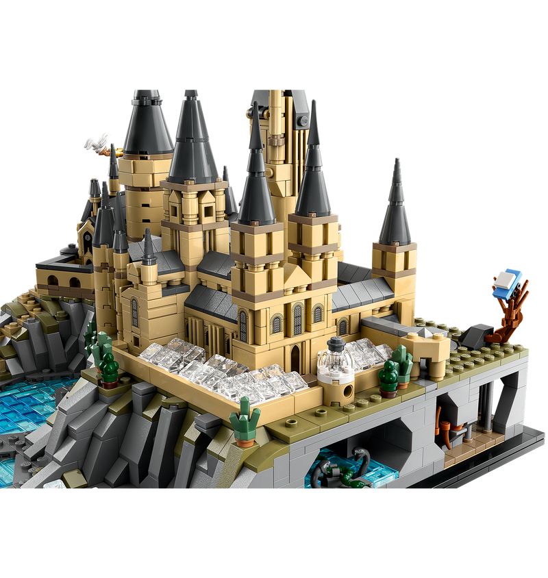 Hogwarts Castle and Grounds LEGO