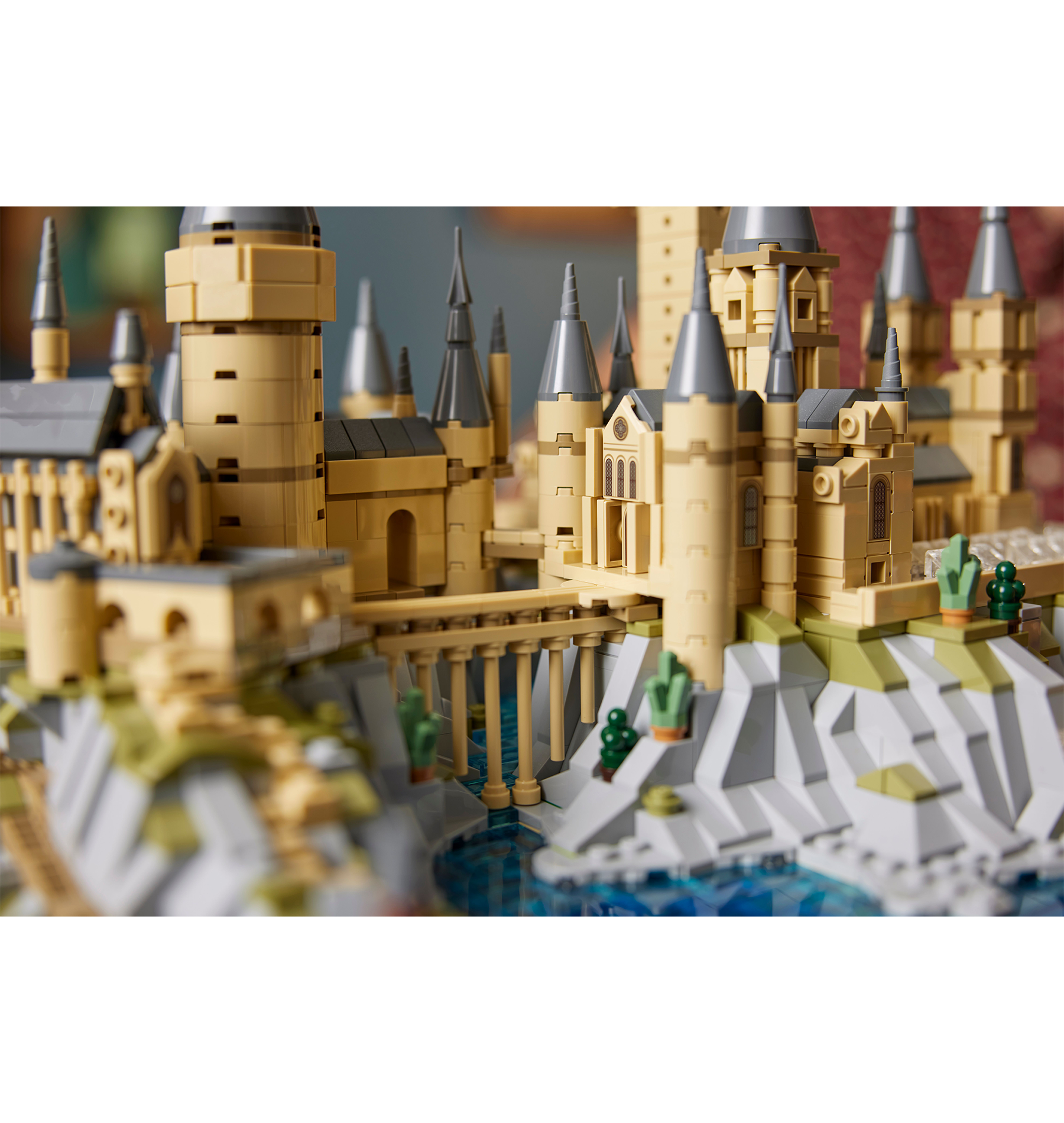 Hogwarts Castle and Grounds LEGO