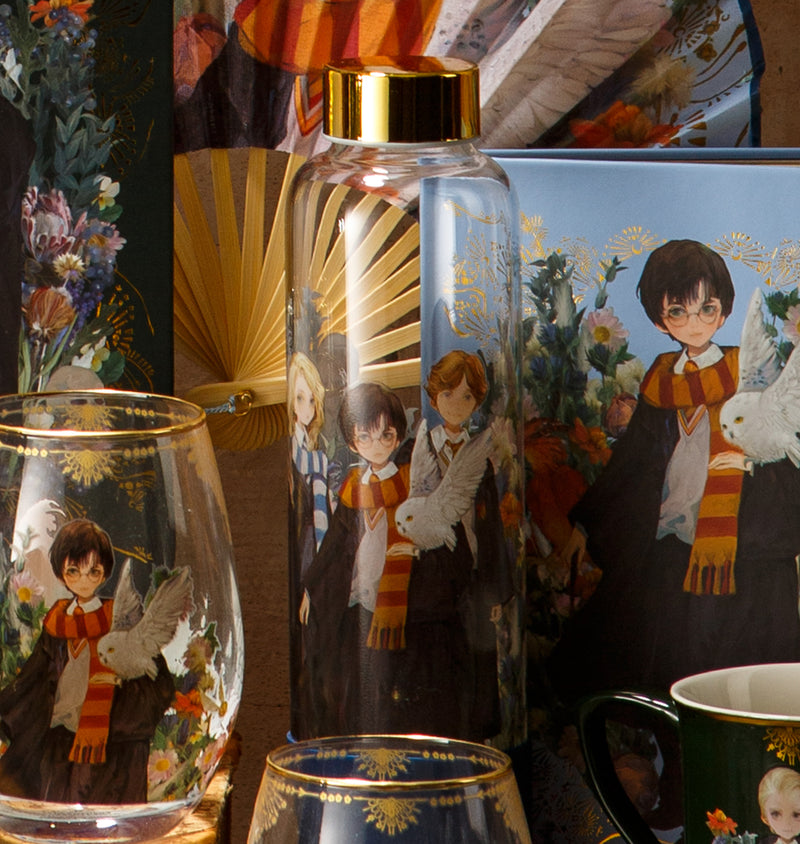 Yume Hogwarts Students Glass Bottle