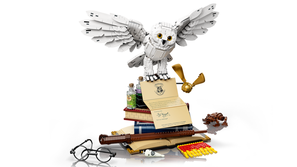 Hogwart Icons - Collectors' Edition LEGO | Harry Potter Shop UK